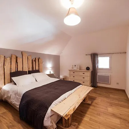 Grande Maison Calme, Piscine, Jardin Et Parking בית נופש