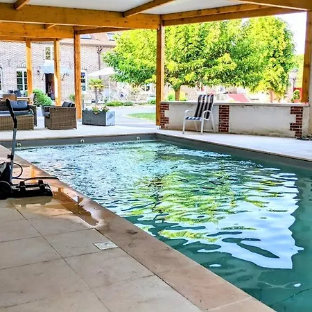 Grande Maison Calme, Piscine, Jardin Et Parking בית נופש