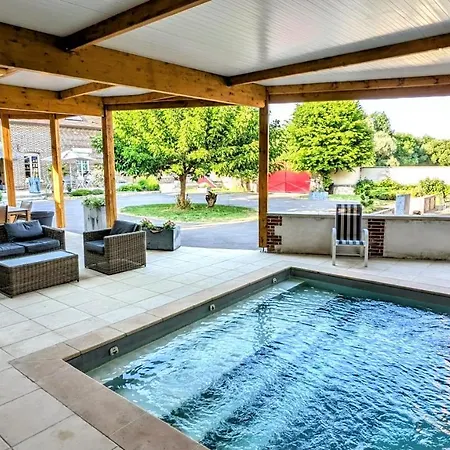 בית נופש Grande Maison Calme, Piscine, Jardin Et Parking Buchères
