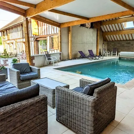 בית נופש Grande Maison Calme, Piscine, Jardin Et Parking